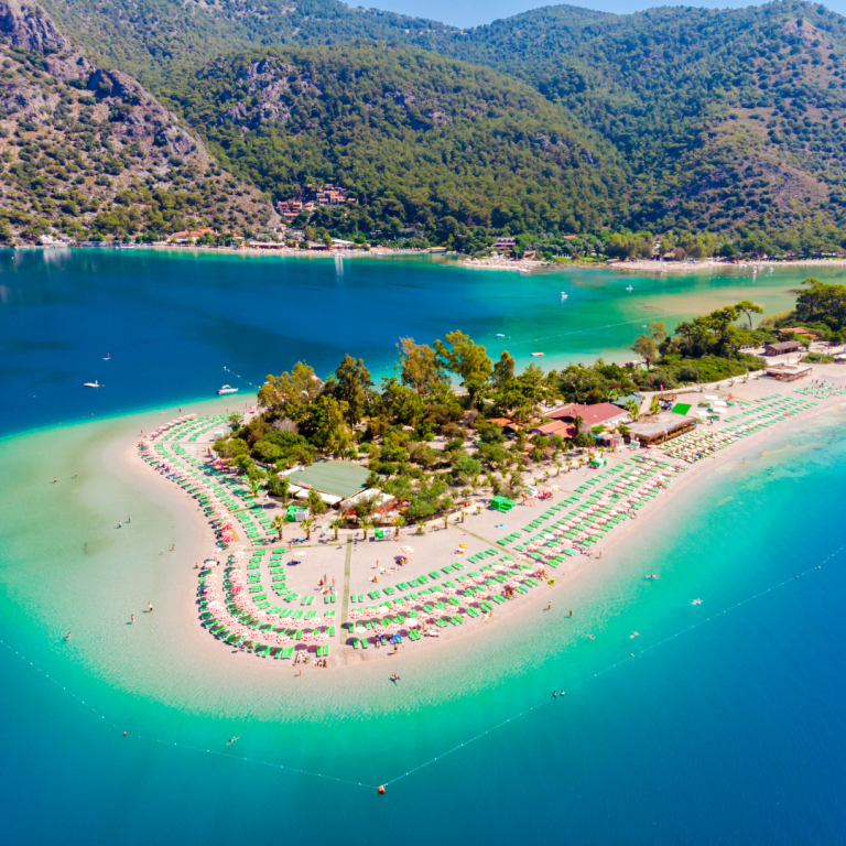 Fethiye’de Doğa ve Macera: Ölüdeniz, Kelebekler Vadisi ve Saklıkent