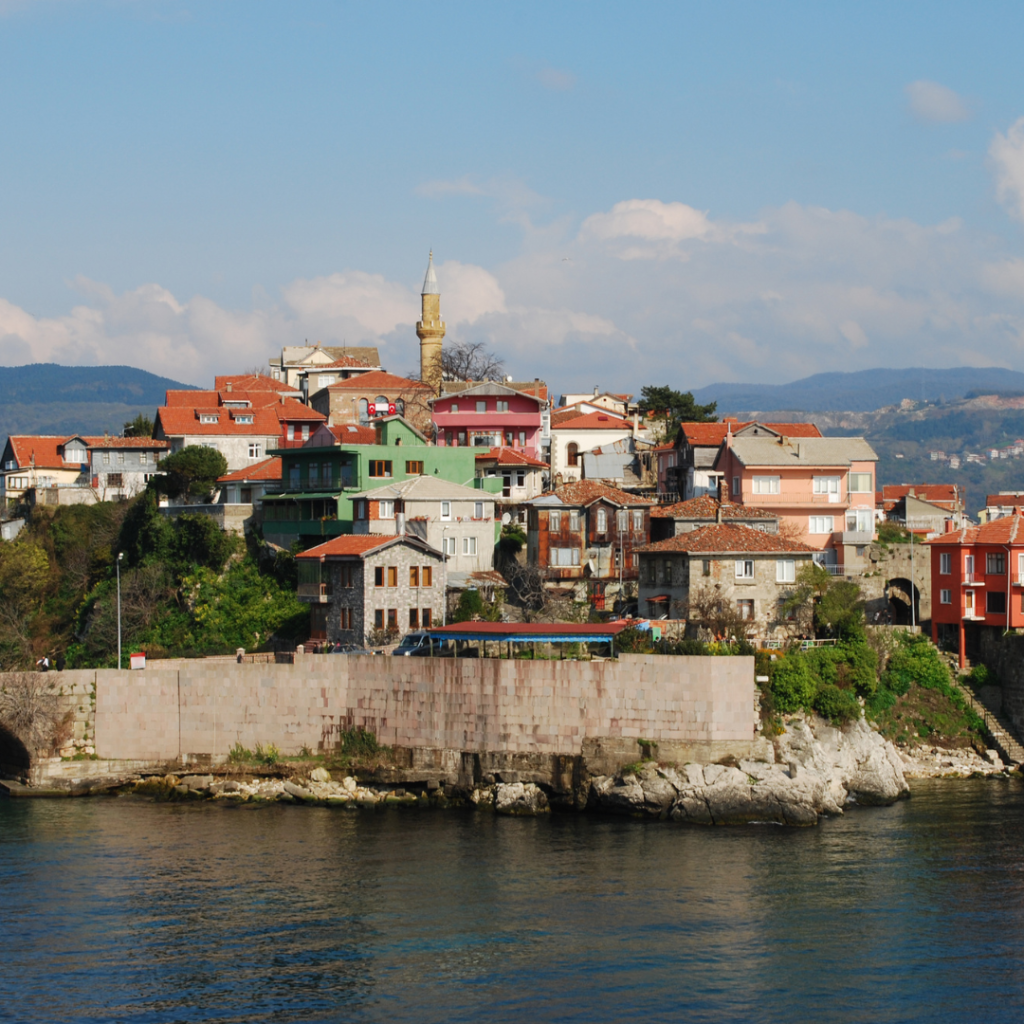 Amasra’da Deniz Kenarında Huzurlu Bir Tatil